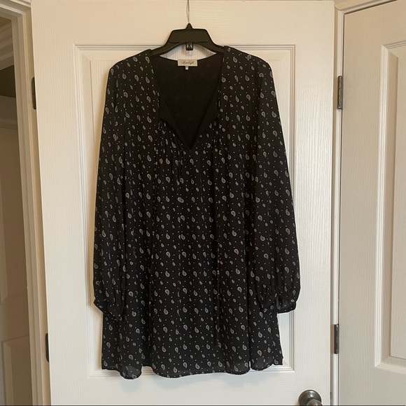 AVALEIGH Black and White Paisley Print Dress - Picture 3 of 12